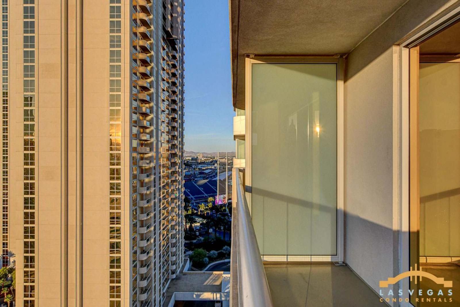 Mgm Signature-16-605 Strip View Balcony Holiday home Las Vegas